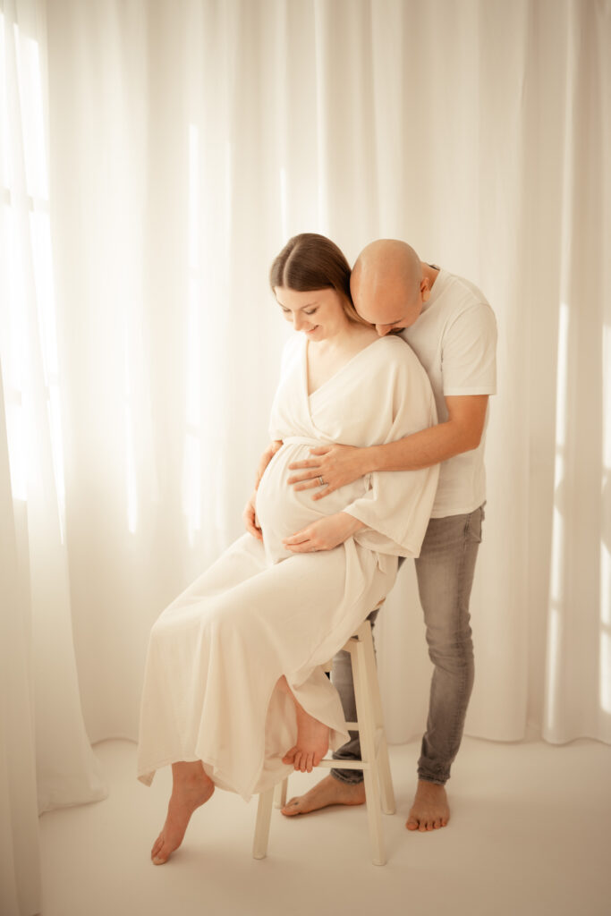 Newbornshooting Saarland Familienfilm Saarland Familien Film Merzig Fotografin Newborn Saarland Fotostudio Merzig natürliche Familienfotografie Saarlouis Babybauchshooting Newborn Shooting Familienshooting Boudoirshooting Businessshooting Saarlouis Hebamme Merzig Babybauch Shooting Familien Shooting Luxemburg Remich Grevenmacher Boudoir Shooting Business Shooting Saarbrücken Fotoshooting Saarburg Trier