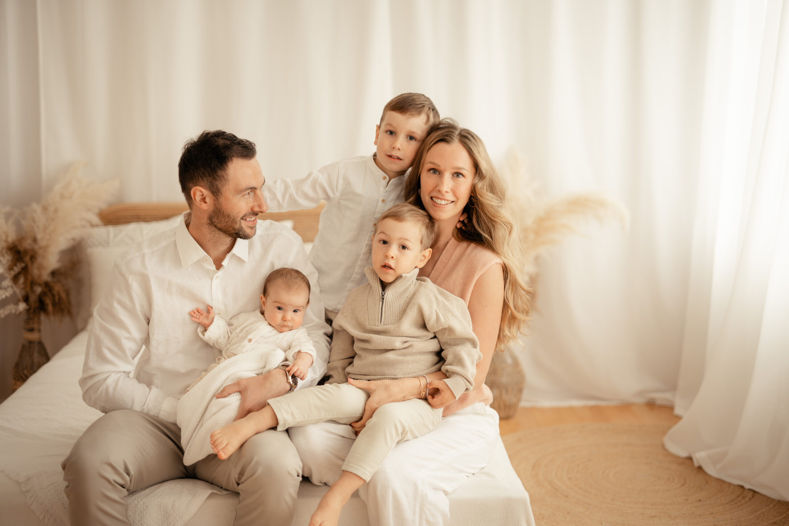 Familienshooting Saarbrücken Merzig Photographie Poesie natürliche ungestellte Bilder Tageslicht Studio Fotografin Saarlouis Trier Remich Schengen Saarburg Saarland Remich Luxembourg